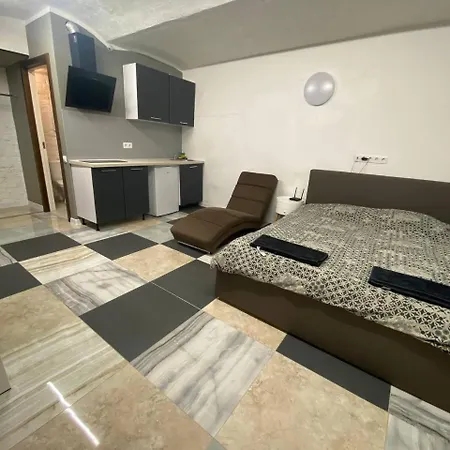 Apartment Eksporta3-2 *
